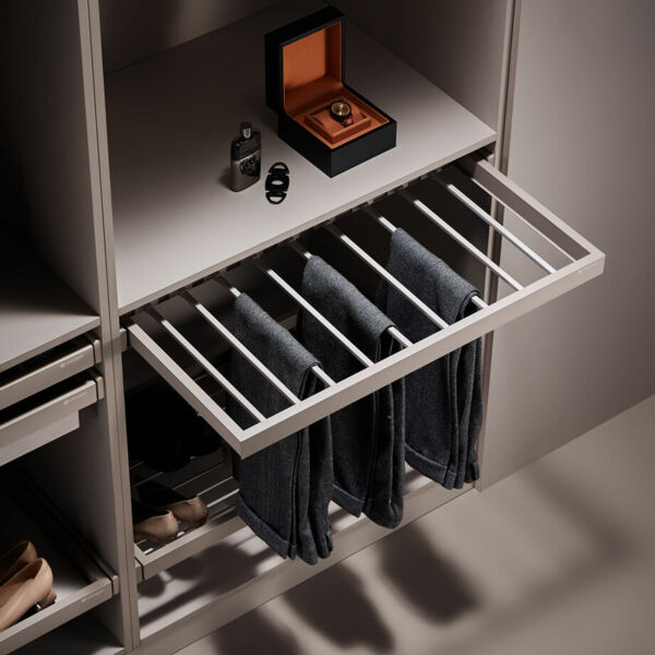 (15057) Выдвижная вешалка для брюк Unihopper в базу 800мм, c доводчиком, clip-on, COKA