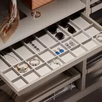 (29602) Unihopper COKA выдвижн. полка для аксесуаров, в базу 600 мм, 564 * 443 * 51